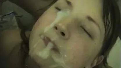 Teen Nymphen küssen freie deutsche pornofilme und zu zu berühren Fotzen