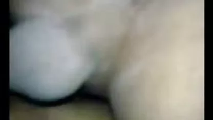 Brünette schon Feuchte Höschen und masturbiert freie amateurvideos