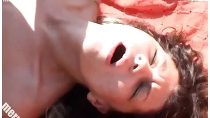 Sie freie kostenlose sexfilme ist wütend und saugt und fickt Sie creampie
