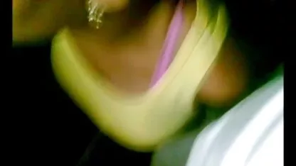 Fist fucking teen schöne kostenlose pornofilme Schlampen ruiniert pussy, während Sie schreit