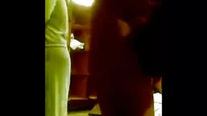 Sexy asiatische Stripperin wird gefickt freie private pornos und bespritzt
