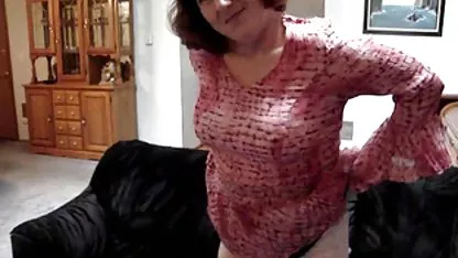 Zwei sexy Mädchen, die Spaziergänge nackt und freie deutschepornos gefickt